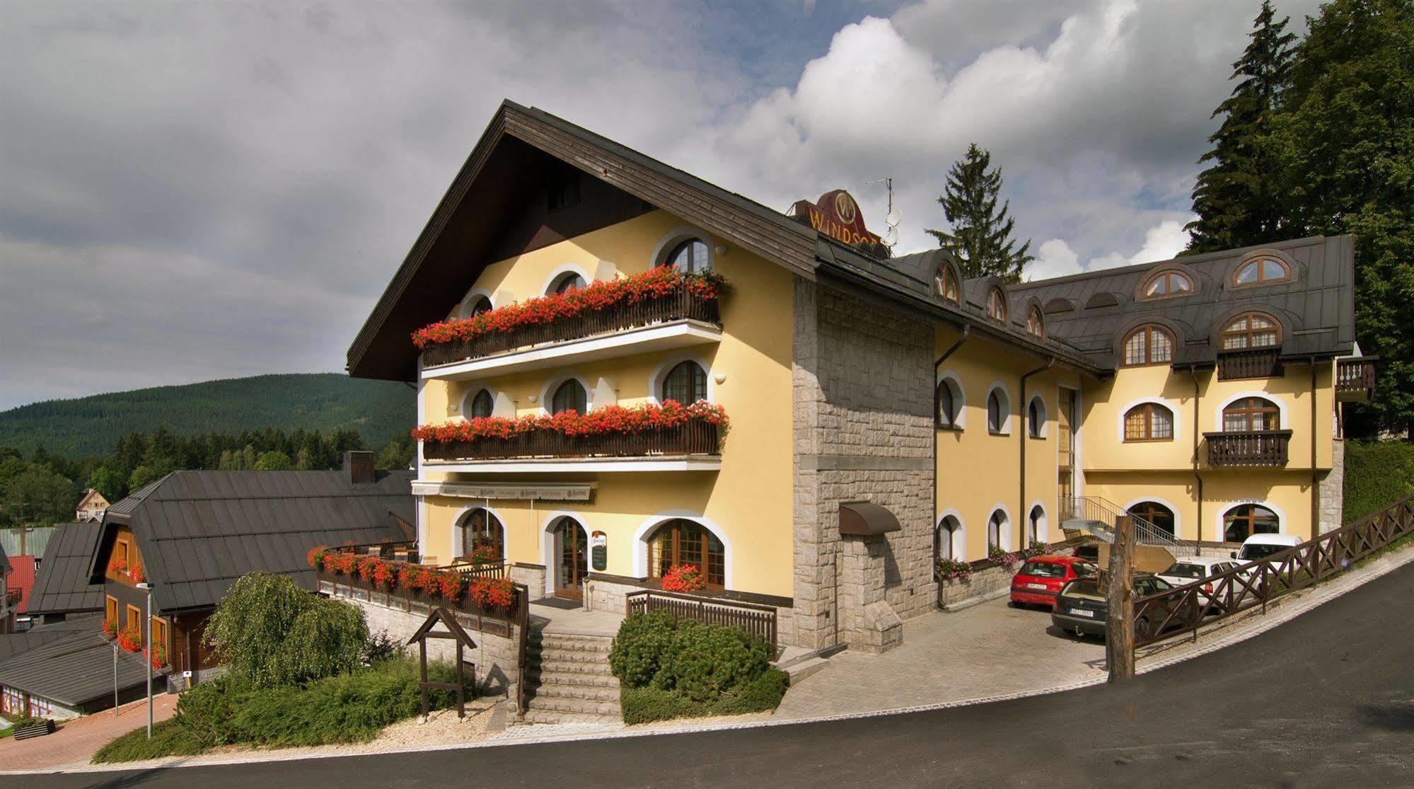 Wellness Hotel Windsor Špindlerŭv Mlýn Eksteriør bilde